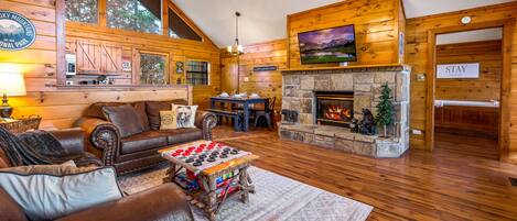 Smart-TV, Kamin, Videospiele