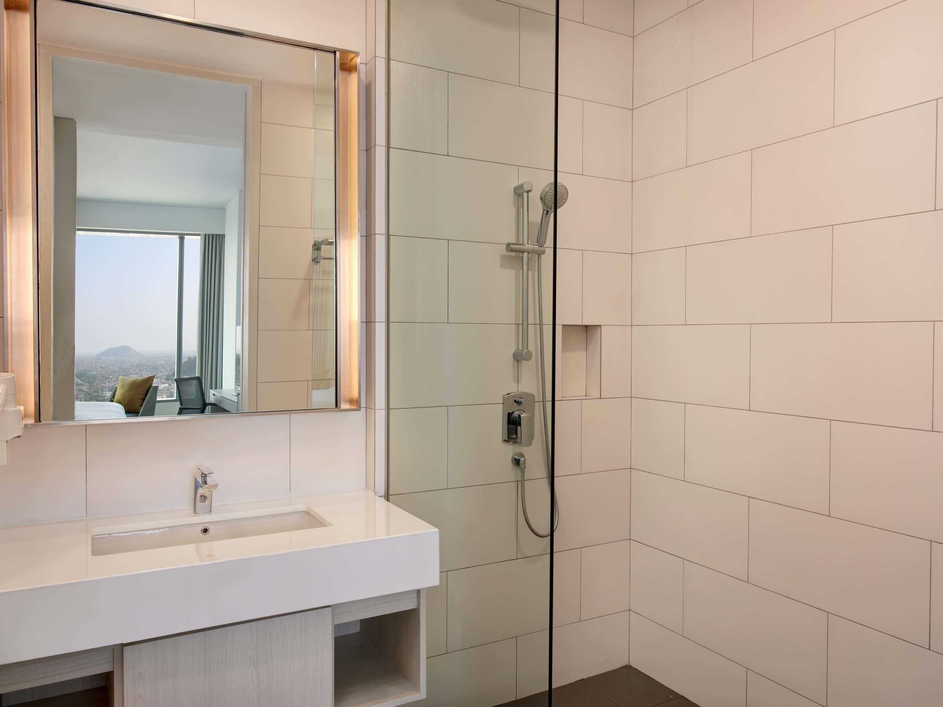 In-room safe, free WiFi, bed sheets