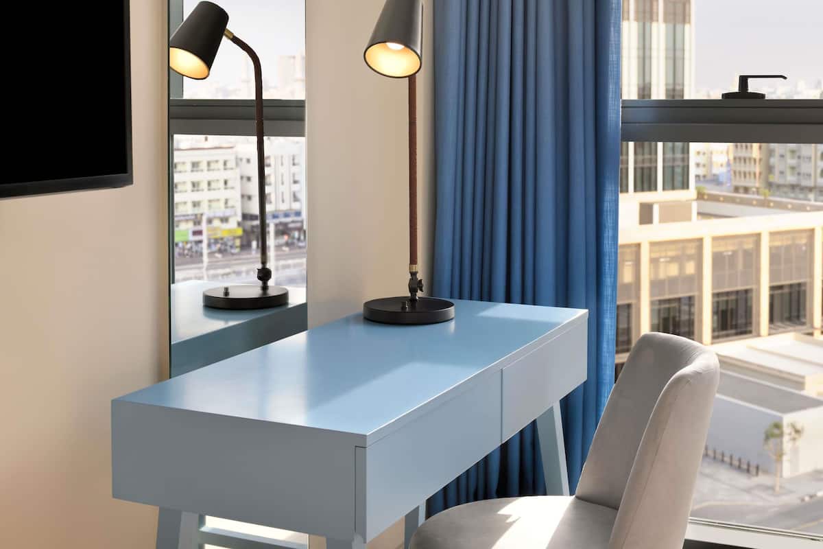 Superior-Zimmer (City View) | Hochwertige Bettwaren, Daunenbettdecken, Pillowtop-Betten, Minibar