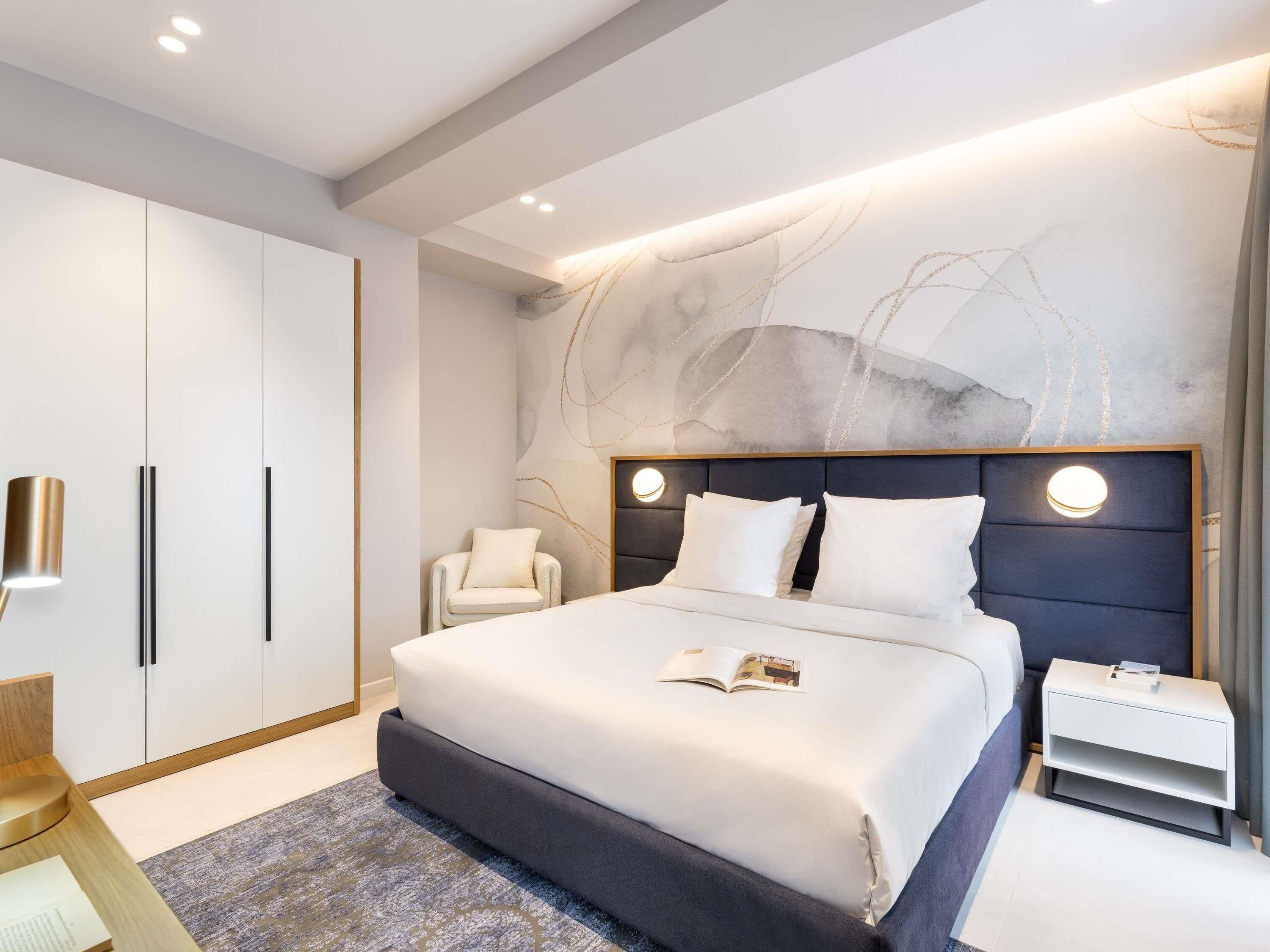 Privilege, Kamer, 1 kingsize bed, balkon | Luxe beddengoed, een minibar, een kluis op de kamer