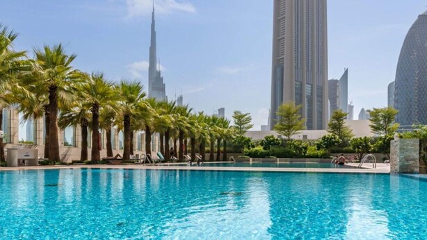 Studio - Silkhaus Modern Studio in Difc Iconic Tower Pool (Dubai)