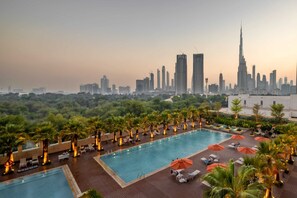 Internet - Silkhaus Furnished Burj Khalifa View Pool Gym (Dubai)