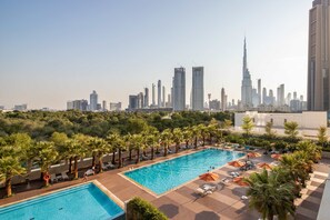 Studio | Internet - Silkhaus Prime Burj Khalifa View Difc Gym Pool (Dubai)