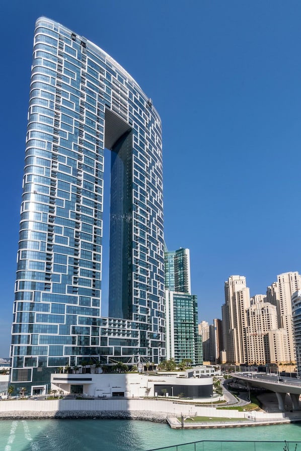Apartment, Accessible | 1 bedroom, Internet - Silkhaus Cozy Marina View Pool Gym Near JBR (Dubai)