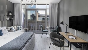 Studio | Internet - Silkhaus Stylish Studio With Balcony Difc Pool (Dubai)