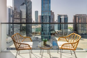 Apartment, Accessible - Silkhaus Furnished Spacious Wifi Pool Gym (Dubai)