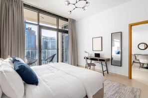 Apartment, Accessible - Silkhaus Spacious 1BR in Downtown Pool View (Dubai)