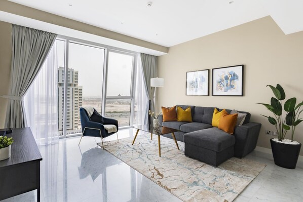 Apartment | 1 bedroom, Internet - Silkhaus Modern Pad With Canal View Business Bay (Dubai)