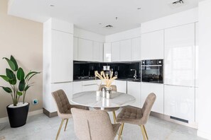 Apartment | 1 bedroom, Internet - Silkhaus Modern Pad With Canal View Business Bay (Dubai)