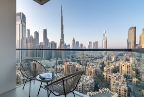 2 bedrooms, Internet - Silkhaus Stunning Burj Khalifa View Gym Pool (Dubai)