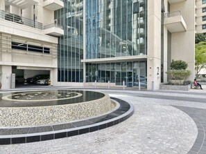 Studio, Accessible | Internet - Silkhaus Fountains View Prime Downtown Gym Pool (Dubai)