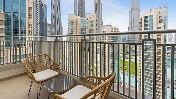 Unclassified image, 1 of 25, button - Silkhaus Large Burj Khalifa Prime View Gym Pool (Dubai)