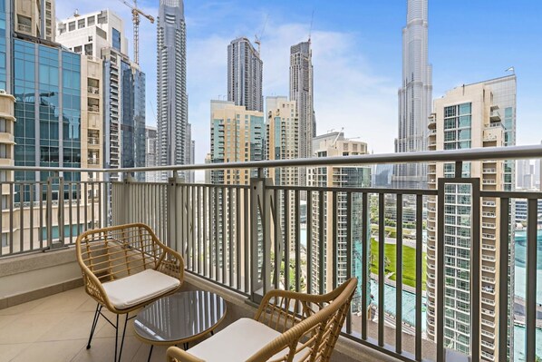 Apartment, Accessible - Silkhaus Large Burj Khalifa Prime View Gym Pool (Dubai)