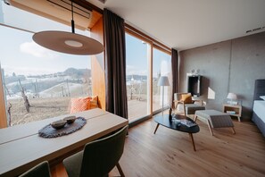 Dining - Relax Apartment Hochgraßnitzberg für 2 in den Weinbergen mit Pool-Sauna-Fitness (Spielfeld)