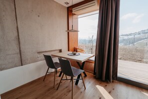 Dining - Relax Apartment Hochgraßnitzberg für 2 in den Weinbergen mit Pool-Sauna-Fitness (Spielfeld)