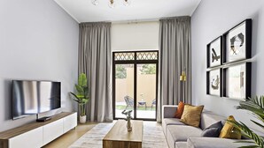 Apartment | 1 bedroom, Internet - Silkhaus With Private Garden Peaceful Old Town (Dubai)