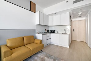 Internet - Silkhaus New Stylish Studio Luma21 New Building (Dubai)