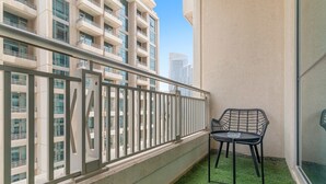 Unclassified image, 2 of 19, button - Silkhaus Spacious Boulevard Central Gym Pool (Dubai)