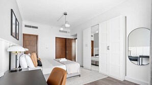 Unclassified image, 3 of 27, button - Silkhaus High Floor in Southridge Modern Tower (Dubai)