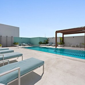 Studio - Silkhaus Modern Building With Pool Large Studio (Dubai)