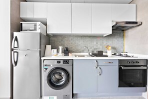 Studio, Accessible - Spacious Studio in Art Gardens Gym Pool (Dubai)