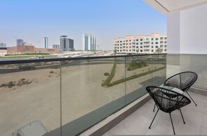 Studio, Accessible - Spacious Studio in Art Gardens Gym Pool (Dubai)