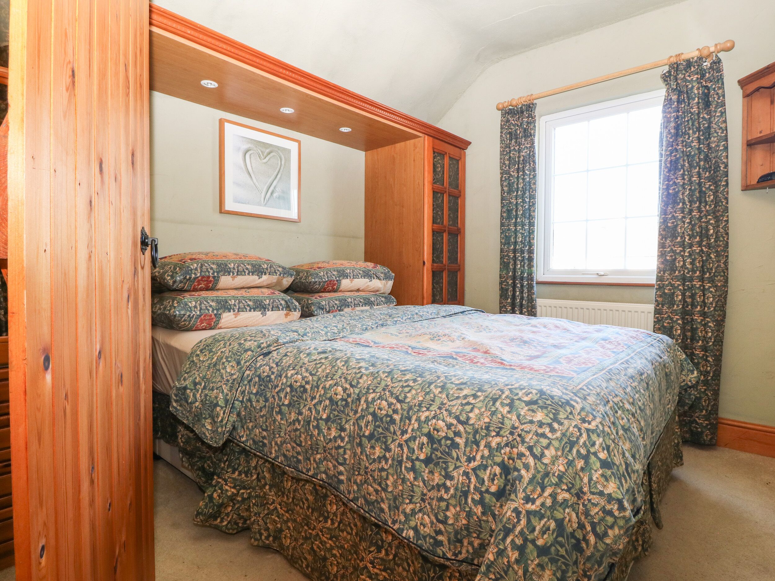 3 多间卧室、特色装修、特色家居、免费 WiFi