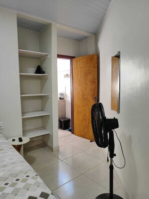 1 bedroom, WiFi, bed sheets