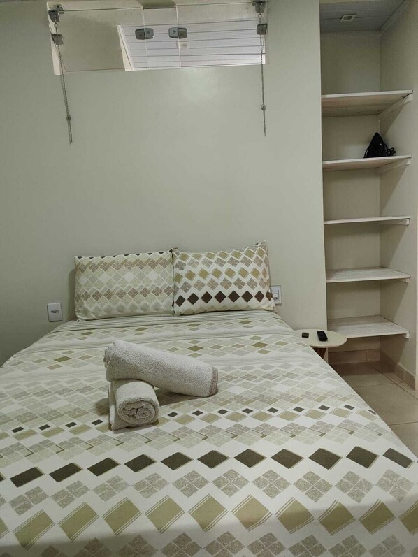 1 bedroom, WiFi, bed sheets