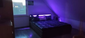 2 makuuhuonetta, silitysrauta/-lauta, vauvan matkasänky, Wi-Fi