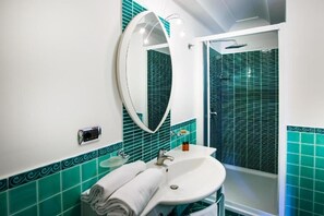 Superior Room, Balcony, Sea View | Bathroom - Relais Il Pennino (Massa Lubrense)