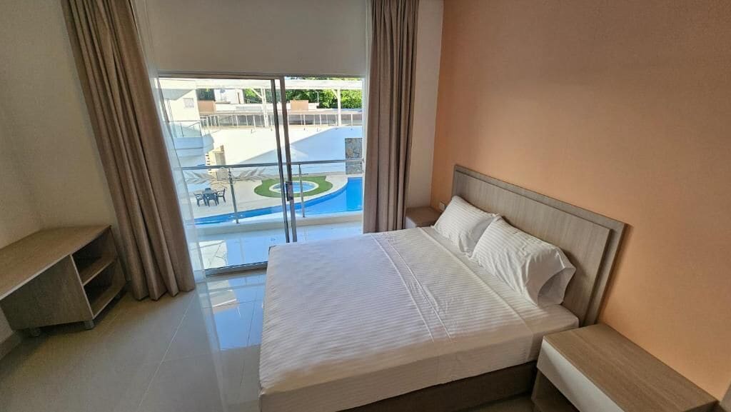 Habitación triple superior | Escritorio, insonorización, wifi gratis y ropa de cama 