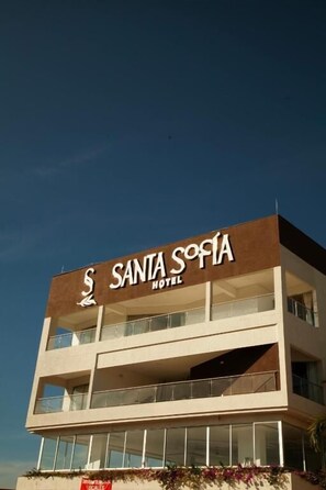 Front of property - Hotel Santa Sofia (Puerto Salgar)
