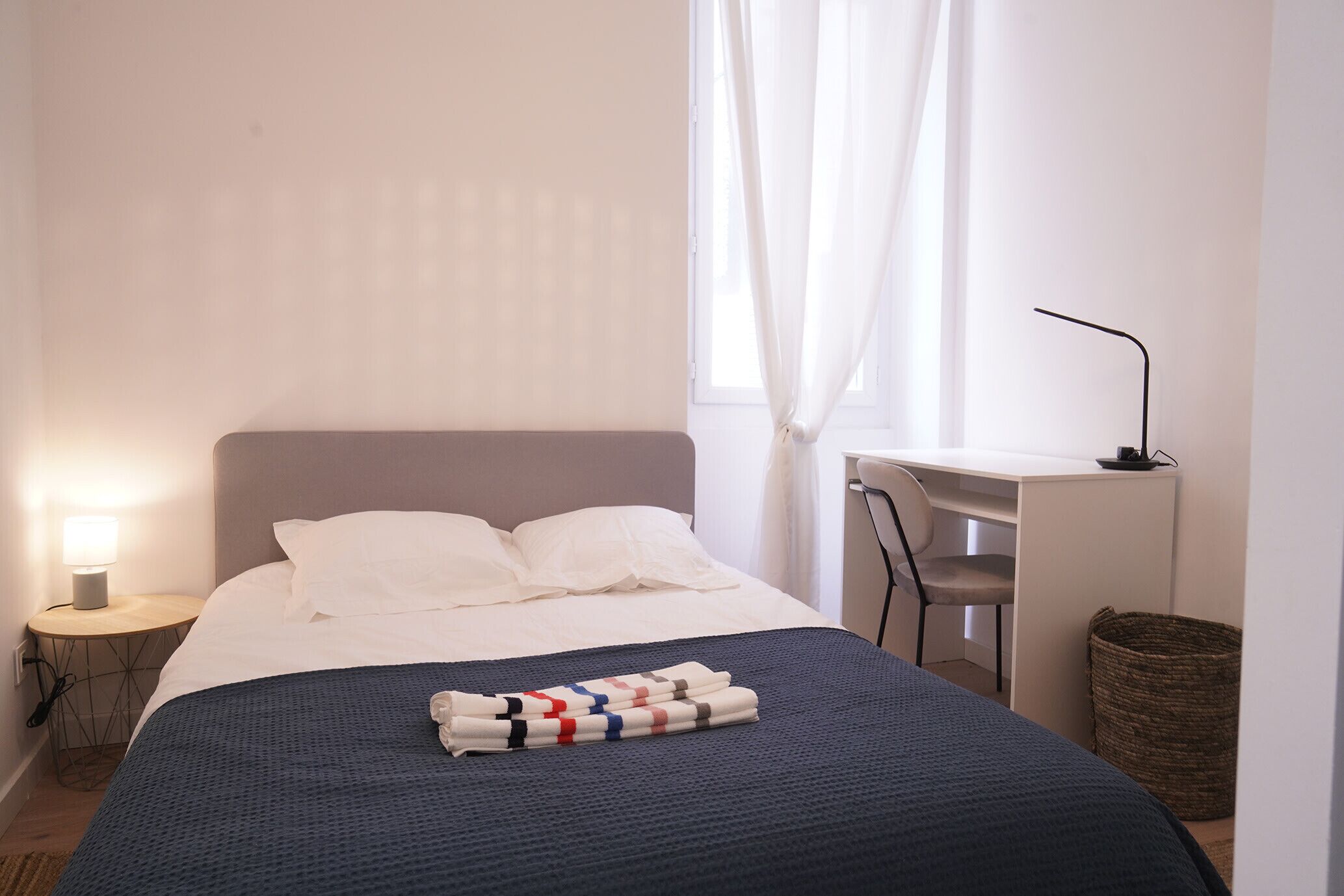 2 bedrooms, iron/ironing board, bed sheets