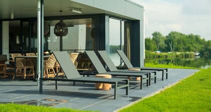 Premium Island 6p - Three Bedroom Villa, Sleeps 6