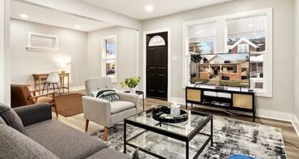 Notre Dame Closeby Within 1 mile - Comfortable & Convenient!