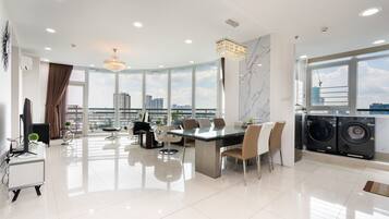 3 BEDROOMS APARTMENT | Living area