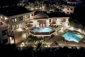Outdoor pool - Infinity at Sheriva Villas /Ocean-view with 2 pools, 2 Jacuzzis/5-Star Service

 (Anguilla)