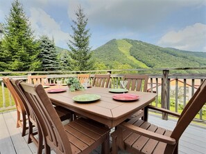 屋外ダイニングエリア