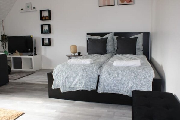 3 chambres, fer et planche à repasser, lit parapluie, Wi-Fi gratuit