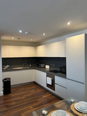 Private kitchen - Stunning City Centre Apartment! (Manchester)
