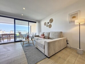 Smart TV - Santa Rosalia Apartment with pool views (Torre Pacheco)