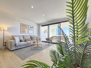 Interior - 3 Bedroom Santa Rosalia Apartment with pool views (Torre Pacheco)