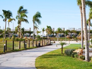 Property grounds - 3 Bedroom Santa Rosalia Apartment with pool views (Torre Pacheco)