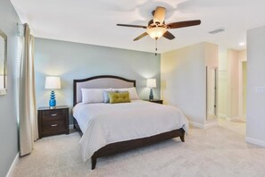 6 habitaciones, tabla de planchar con plancha, wifi y ropa de cama