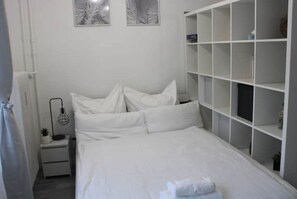 1 bedroom, iron/ironing board, WiFi, bed sheets