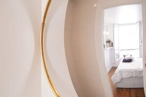 1 habitación, wifi y ropa de cama