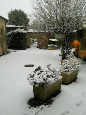 Property grounds - Hôtel du Commerce (Tronget)