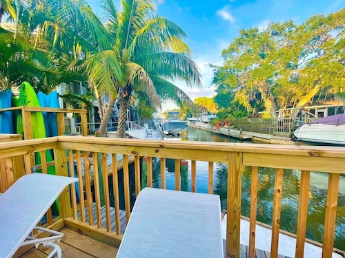 Siesta Key ~New Waterview studio ~ sleeps 4 ~ pool