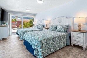 1 soverom og strykejern/-brett